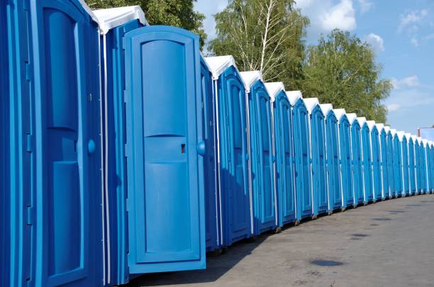 Best Portable restroom trailer rental  in Gladstone, OR